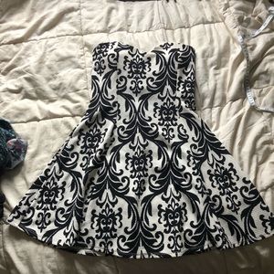 NEW Floral print dress medium